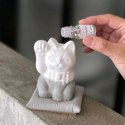 Cement Maneki Neko Diffuser